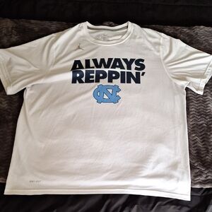 Nike Men's White 'Always Reppin'' Graphic Tee